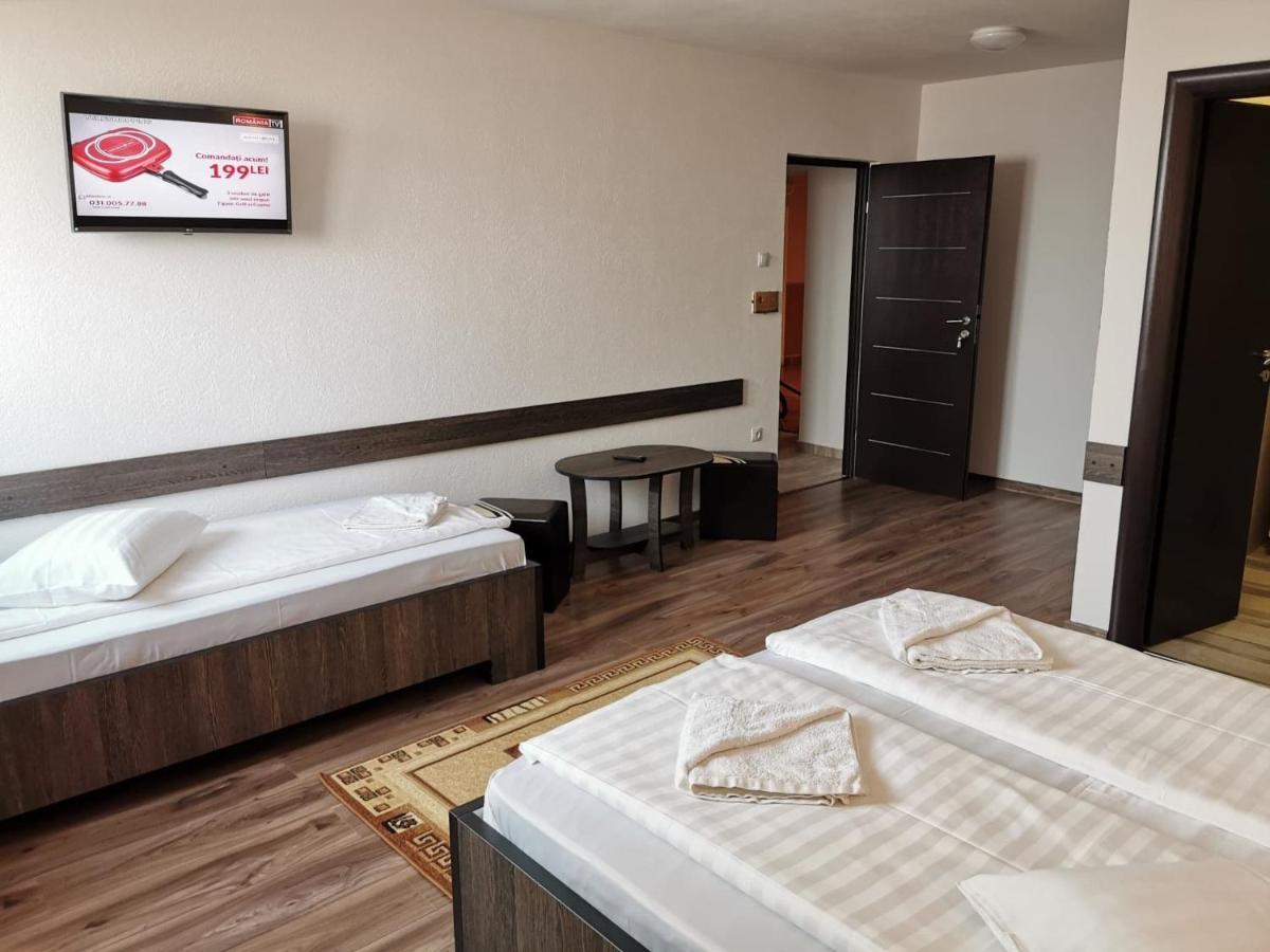 Hotel Tranzit Odorheiu Secuiesc Ngoại thất bức ảnh