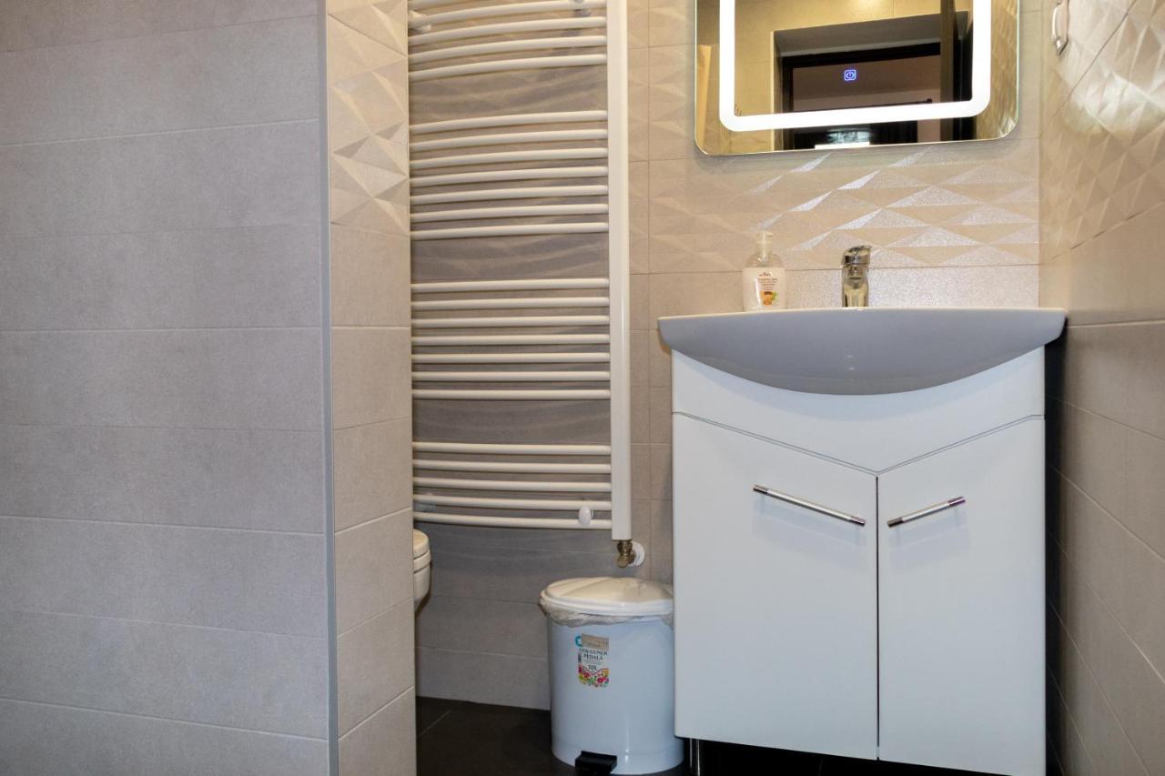 Hotel Tranzit Odorheiu Secuiesc Ngoại thất bức ảnh