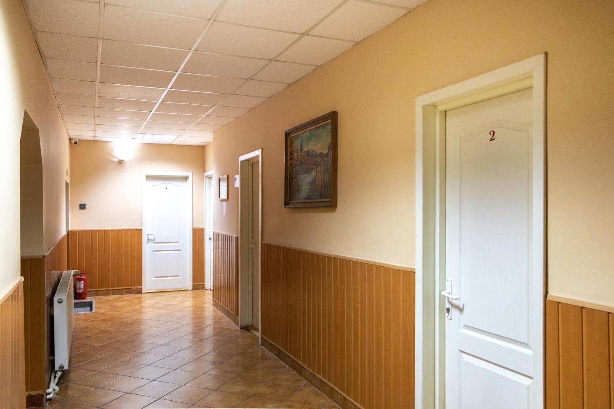 Hotel Tranzit Odorheiu Secuiesc Ngoại thất bức ảnh