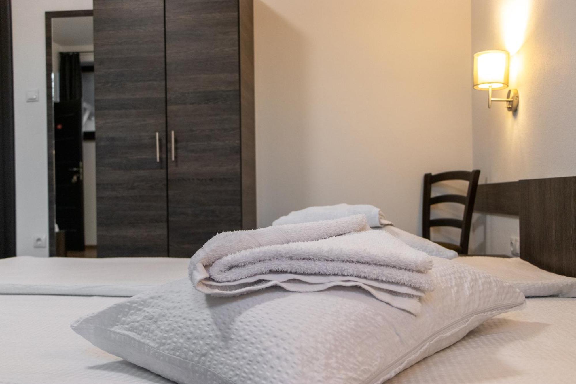 Hotel Tranzit Odorheiu Secuiesc Ngoại thất bức ảnh