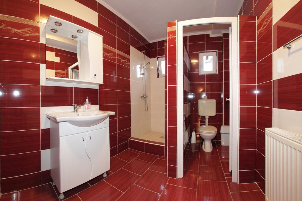 Hotel Tranzit Odorheiu Secuiesc Phòng bức ảnh